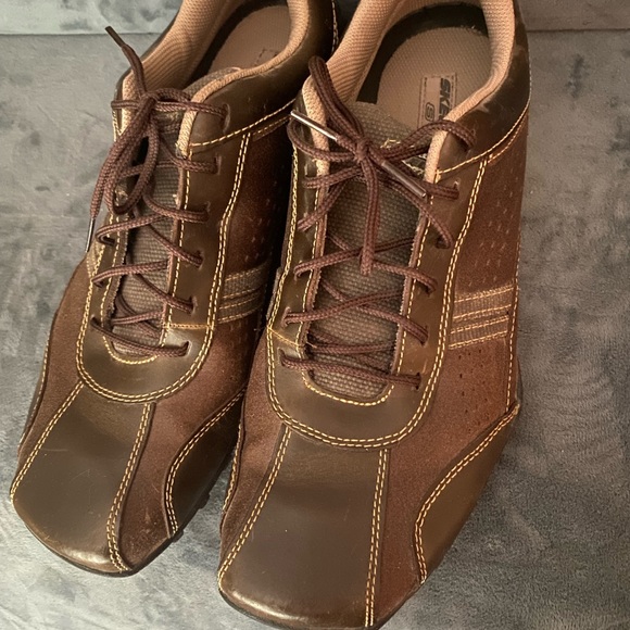 Sketchers - Picture 4 of 6